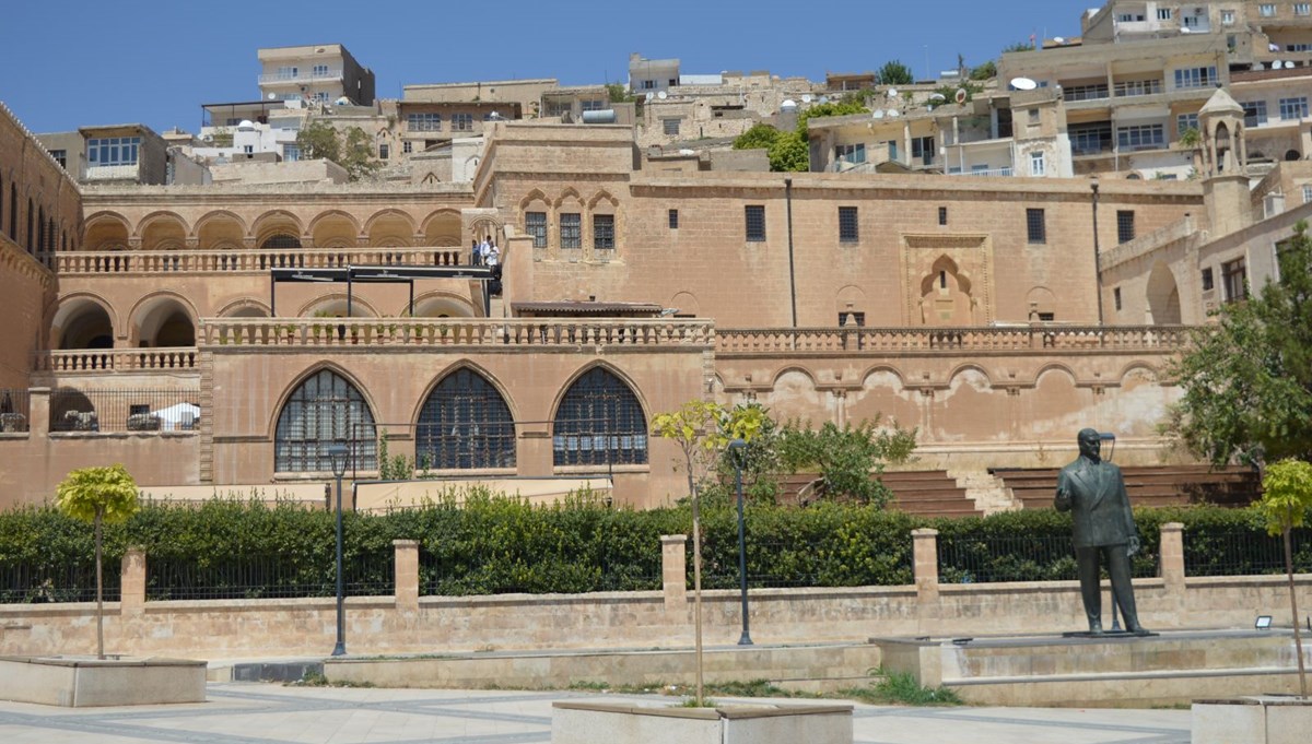 Mevsim normallerinin üzerindeki sıcaklık Mardin turizmini olumsuz etkiledi Mevsim normallerinin üzerindeki sıcaklık Mardin turizmini olumsuz etkiledi