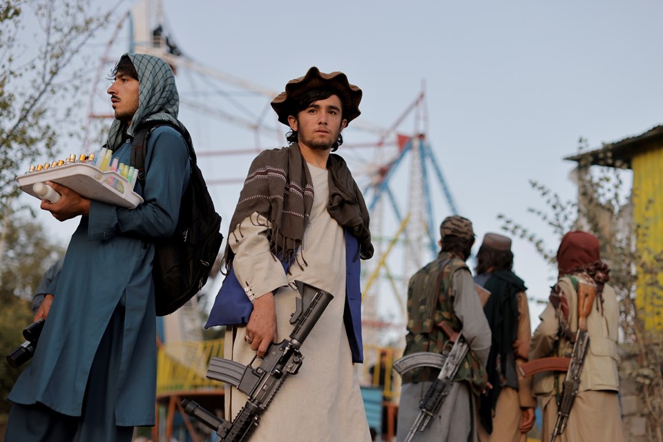 Afganistan'da dolar kuru son 15 yılın zirvesine yükseldi - 1