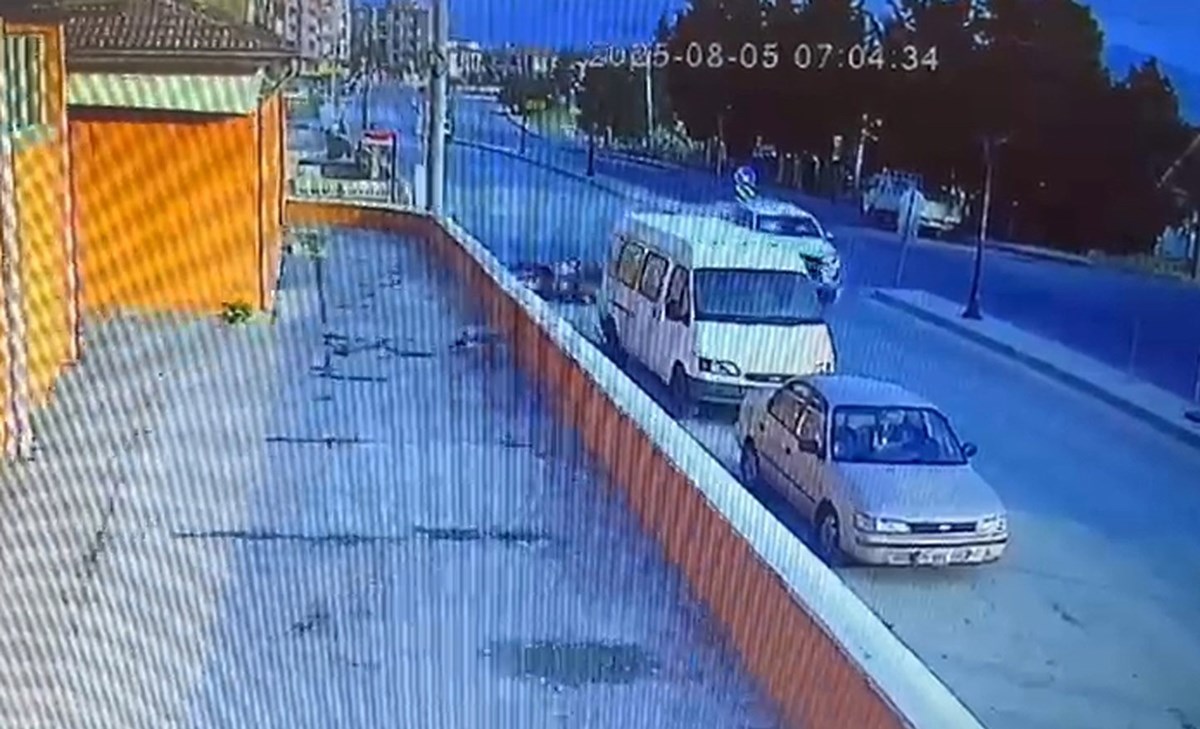 Kaza anı bir güvenlik kamerası tarafından kaydedildi