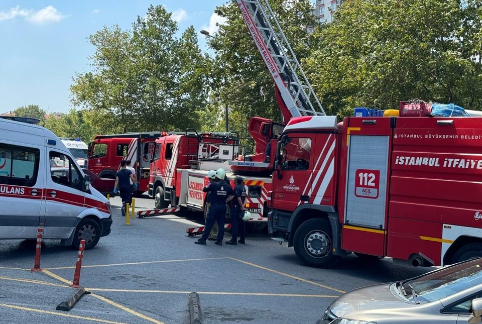 İstanbul'da hastane yangını - 1