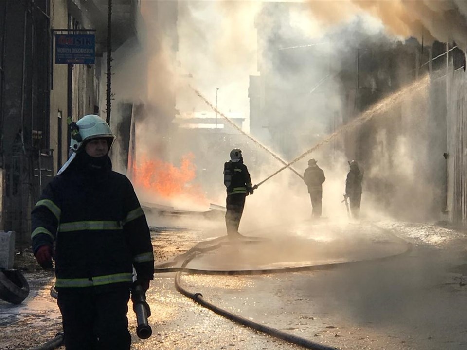 Gaziantep'te fabrika yangını - 1