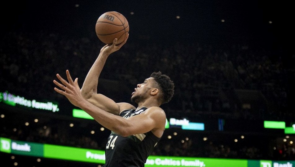 NBA'de Bucks ve Grizzlies yarı final beşinci maçlarını kazandı
