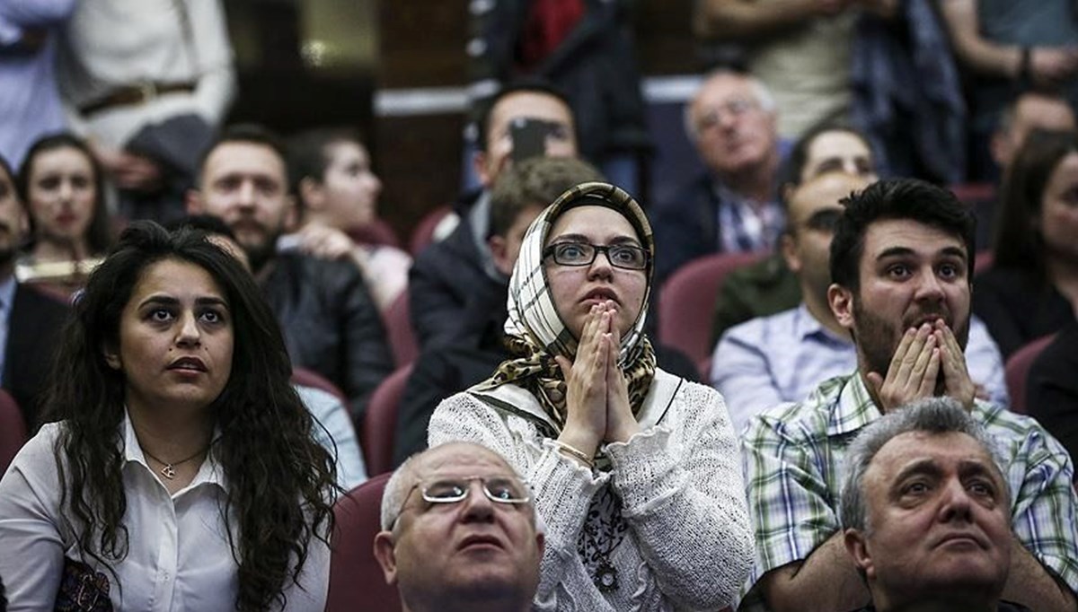 Öğretmenlerin isteğe bağlı yer değiştirme başvurularında görev süresi değişikliği