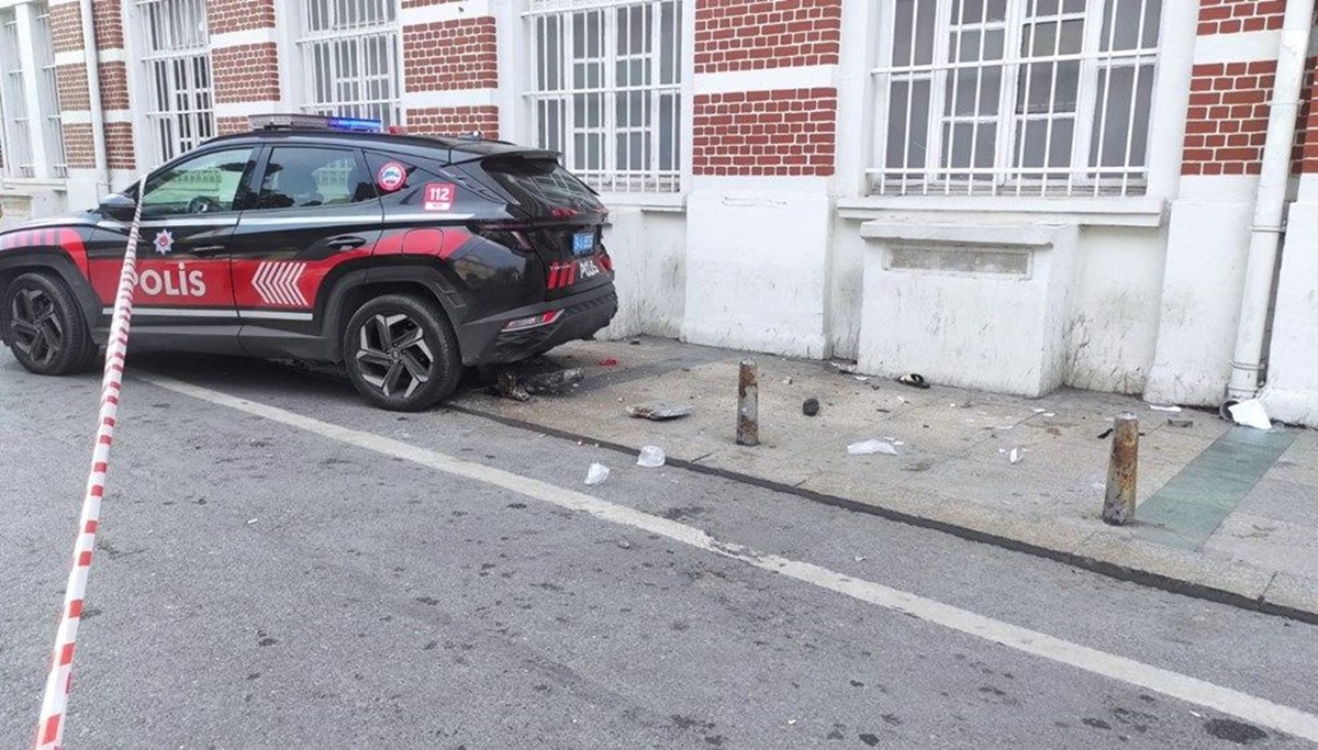 Şişli’de polis aracı kaldırımdaki iki kadına çarptı: Kazaya ait görüntüler ortaya çıktı Şişli’de polis aracı kaldırımdaki iki kadına çarptı: Kazaya ait görüntüler ortaya çıktı