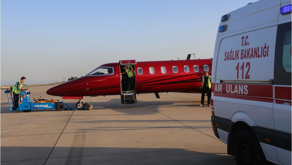 Ambulans Ucakla Baku Den Istanbul A Ntv