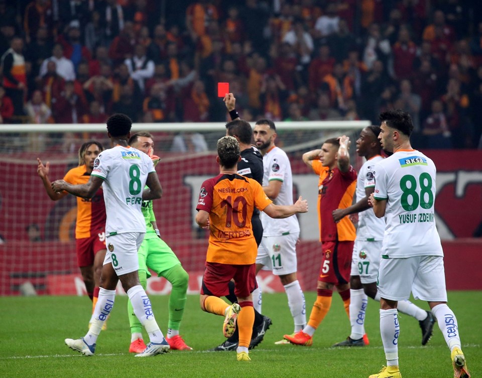 Galatasaray uzatmalarda yıkıldı - 4