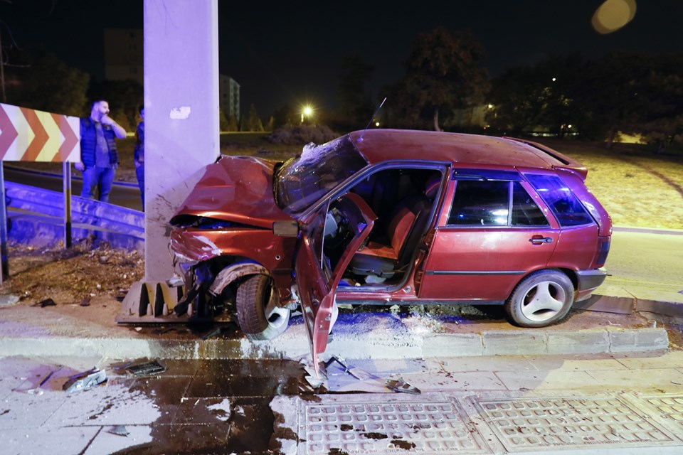 Ankara'da trafik kazası: 2 yaralı - 1