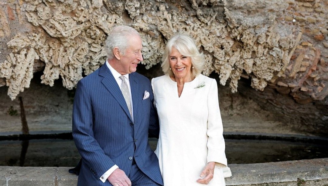 Kral Charles ve Kraliçe Camilla'dan evlilik yıl dönümü pozları