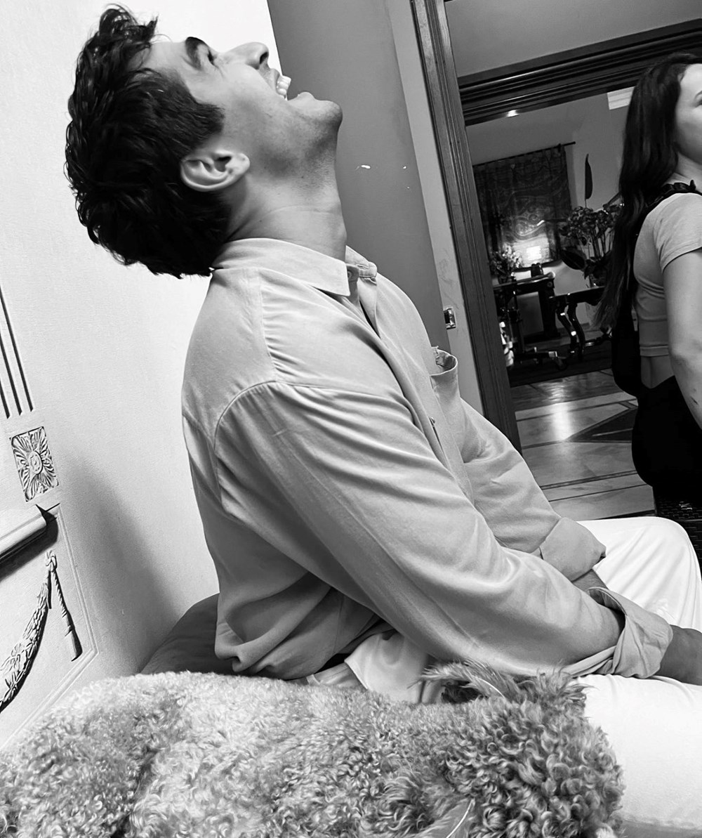 Afra Saraçoğlu paylaştı: Yalı Çapkını setinden özel kareler - 6