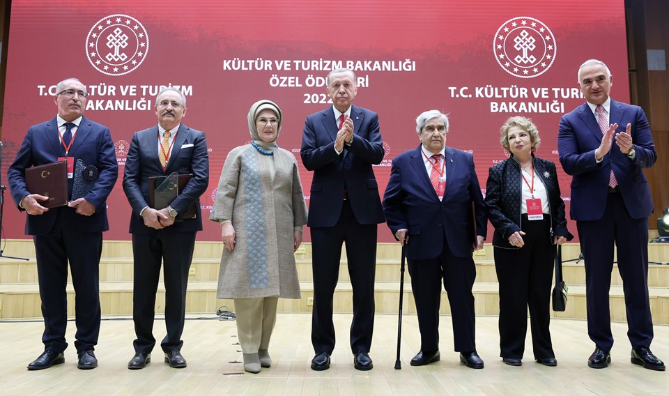 SON DAKİKA HABERİ: Cumhurbaşkanı Erdoğan: Sanatı kalıplara hapseden ideolojileri kabul etmiyoruz - 1