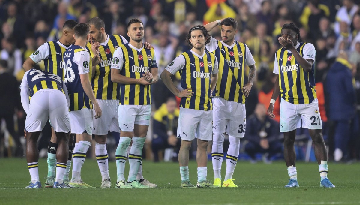 Fenerbahçe 15 yıl sonra ilk peşinde Fenerbahçe 15 yıl sonra ilk peşinde