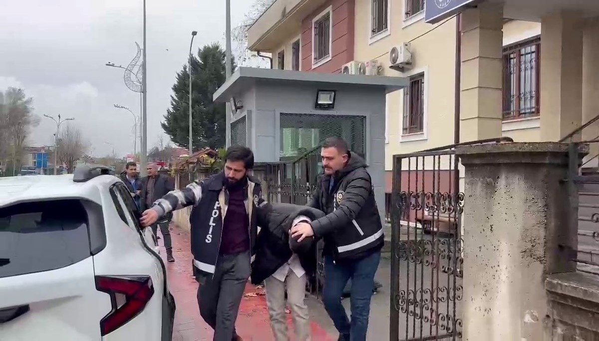 Üç ay önce evlendiği eşini defalarca bıçaklayan koca tutuklandı Üç ay önce evlendiği eşini defalarca bıçaklayan koca tutuklandı