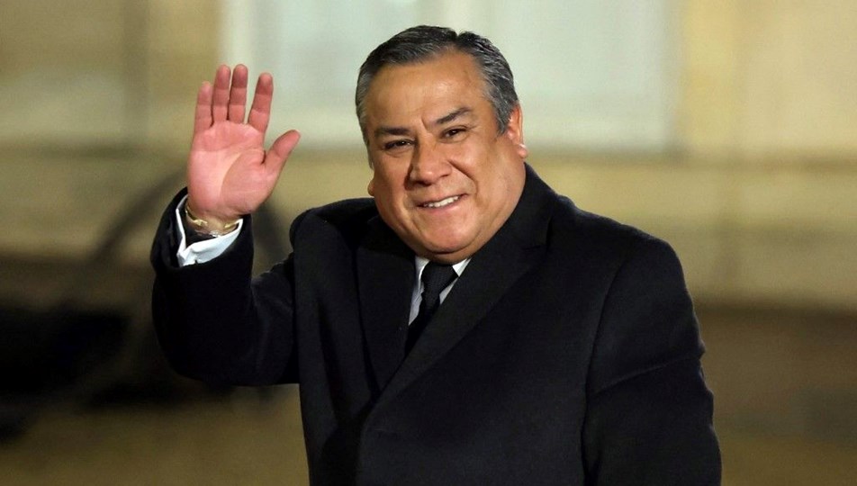 Peru Başbakanı Adrianzen istifa etti