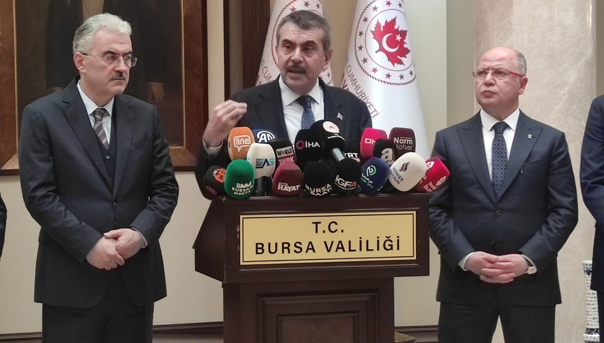 Bakan Tekin'den protestolara katılanlara uyarı