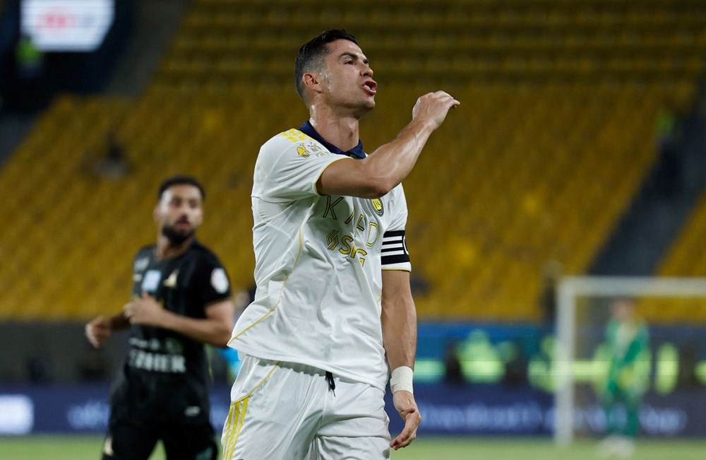 Geceye Cristiano Ronaldo damga vurdu: Penaltı kaçırdı, golünü attı, ağladı, veda etti 73 8CwXuq6rQE f8R N24U7Ng