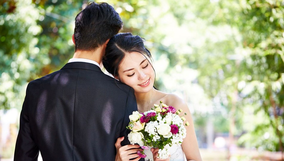 Çinli şirketten görülmemiş uygulama: Ya evlenin ya işten ...