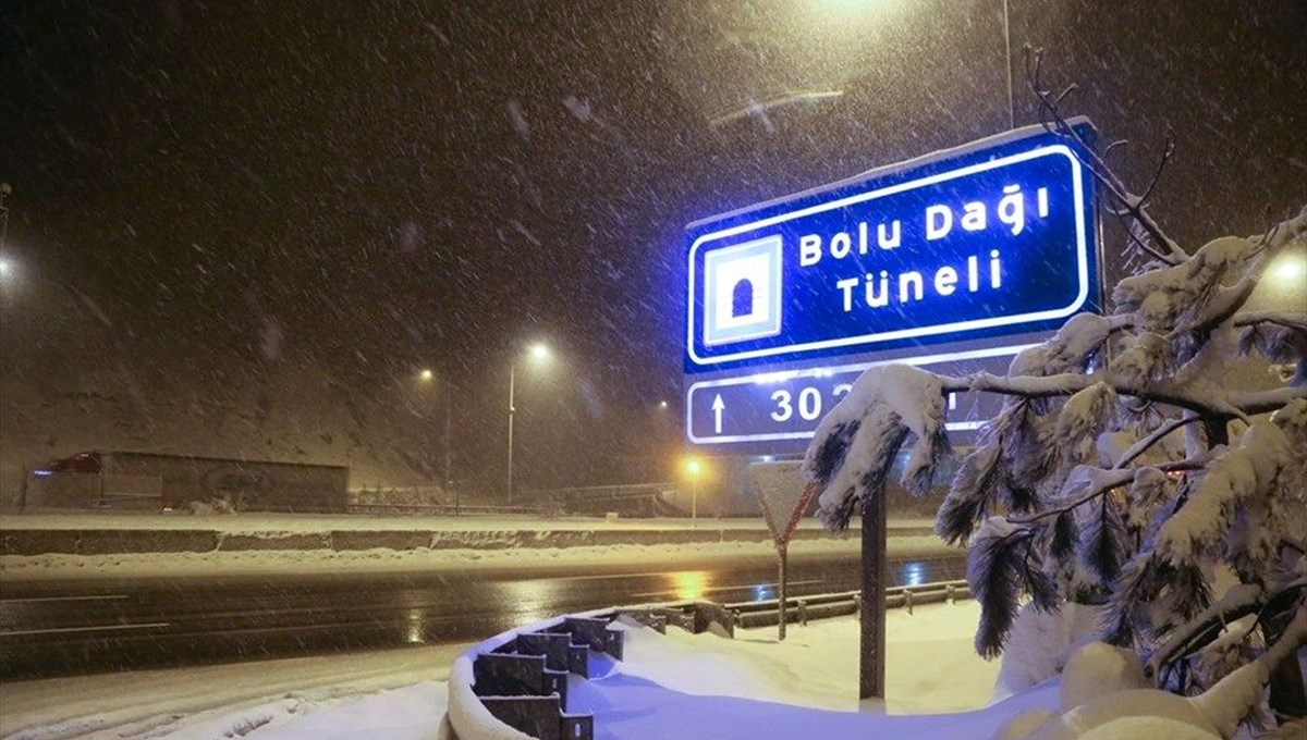 Bolu kent merkezinde kar yağışı başladı