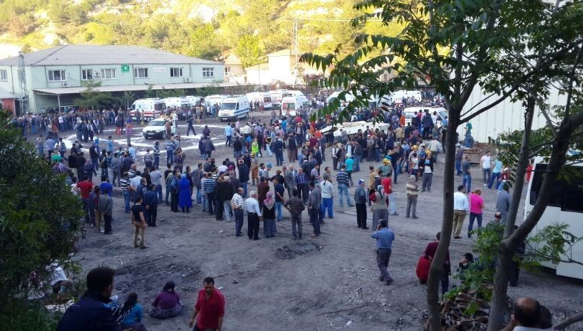 Soma'daki maden faciası: 28 kamu görevlisi için dava açıldı Soma'daki maden faciası: 28 kamu görevlisi için dava açıldı