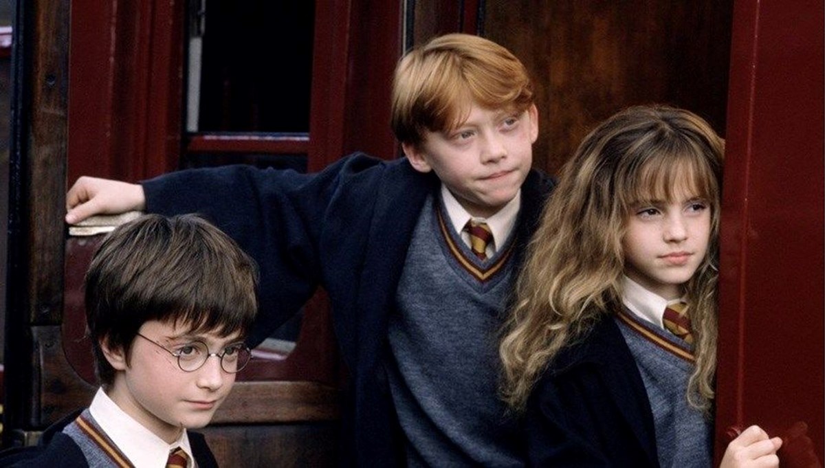 Harry Potter silah yasasına takıldı: Replika kılıçlar toplatıldı Harry Potter silah yasasına takıldı: Replika kılıçlar toplatıldı