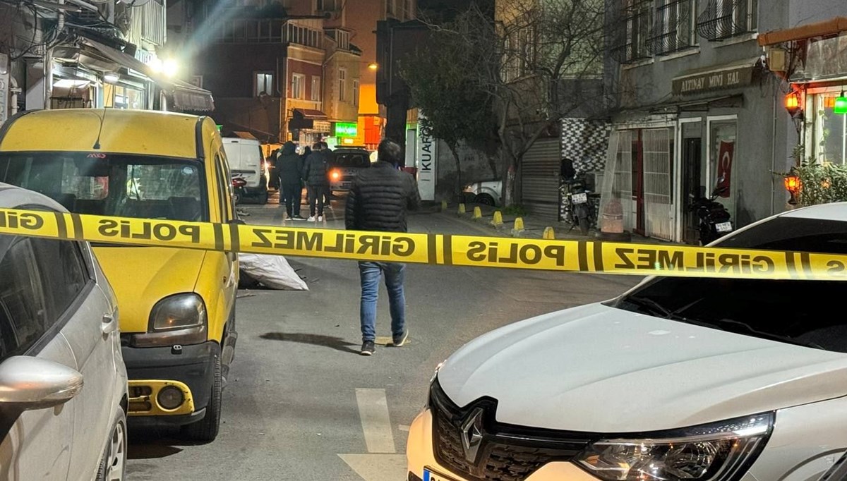 İstanbul polisi alarma geçti: Rastgele ateş açıp kaçtı İstanbul polisi alarma geçti: Rastgele ateş açıp kaçtı