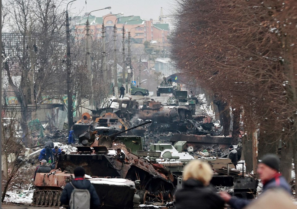 Kiev'de sokaklar askeri araç mezarlığına döndü.
