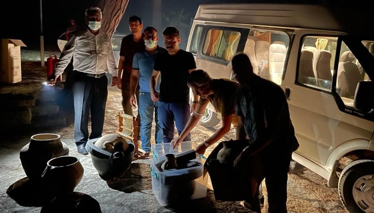 Osmaniye'de tarihi eserler yangından kaçırıldı