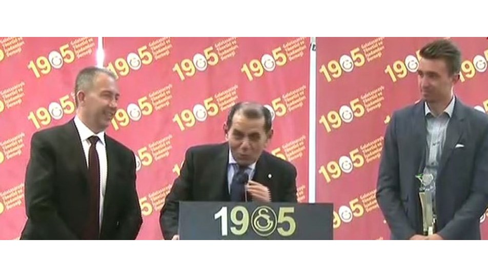 Özbek'ten derbi çağrısı: Galatasaray sevdadır, sevdalıya küsülmez