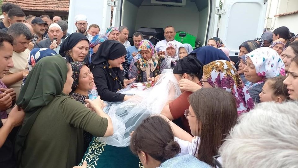 Feci kazada can vermişti: Sıla'ya gözyaşlarıyla veda - 1