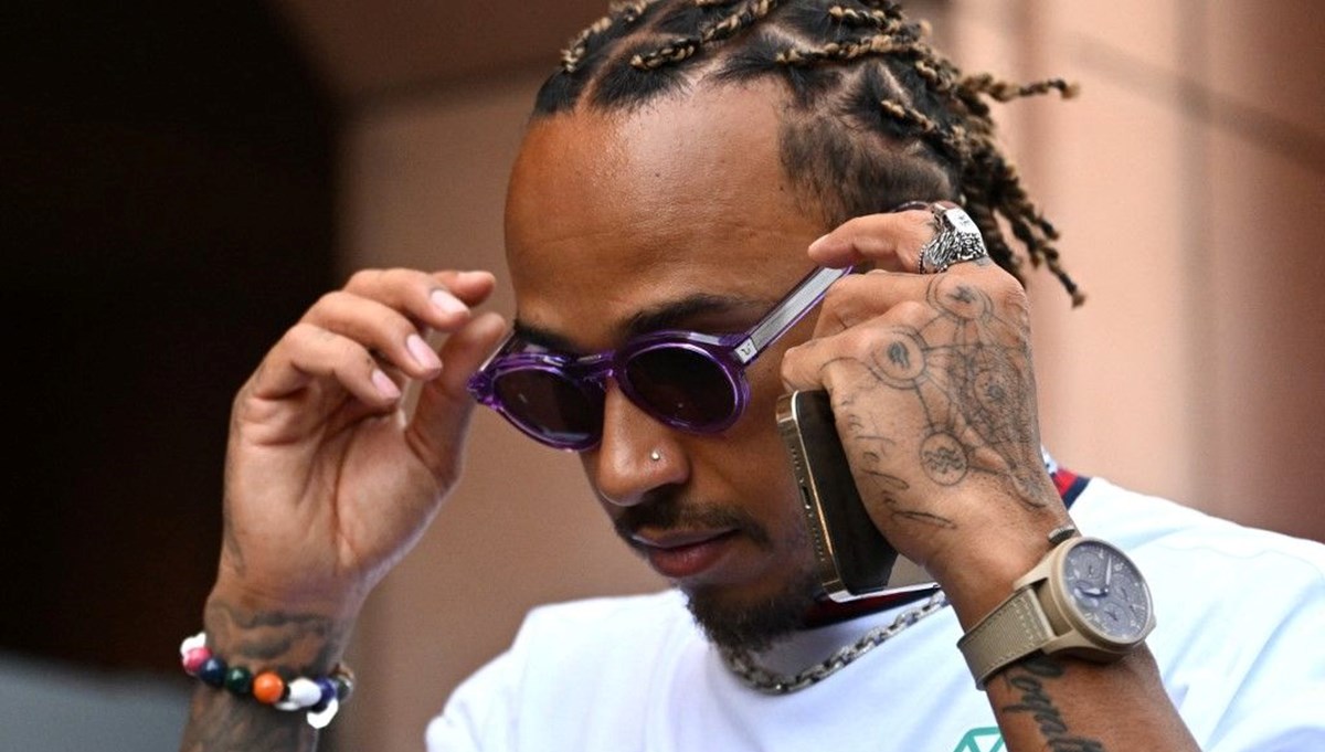 Formula 1 pistinden moda dünyasına: Valentino’nun yeni yüzü Lewis Hamilton