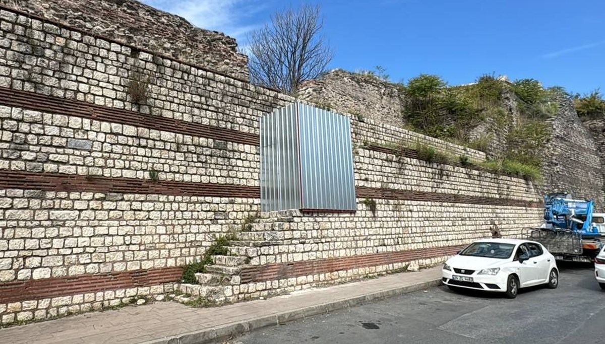 İkbal vahşice katledilmişti: Edirnekapı surlarında demir bariyerli önlem İkbal vahşice katledilmişti: Edirnekapı surlarında demir bariyerli önlem