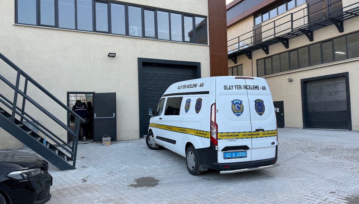 Konya'da yük asansörü düştü: 1'i ağır 3 yaralı Konya'da yük asansörü düştü: 1'i ağır 3 yaralı