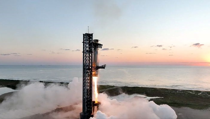 SpaceX'in Starship roketinin 8'inci deneme uçuşu iptal oldu