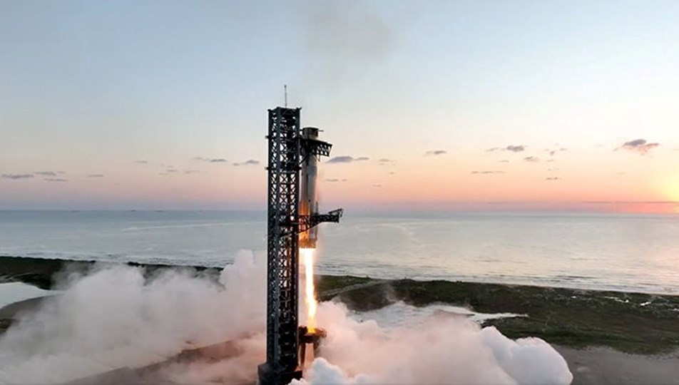 SpaceX'in Starship roketinin 8'inci deneme uçuşu iptal oldu
