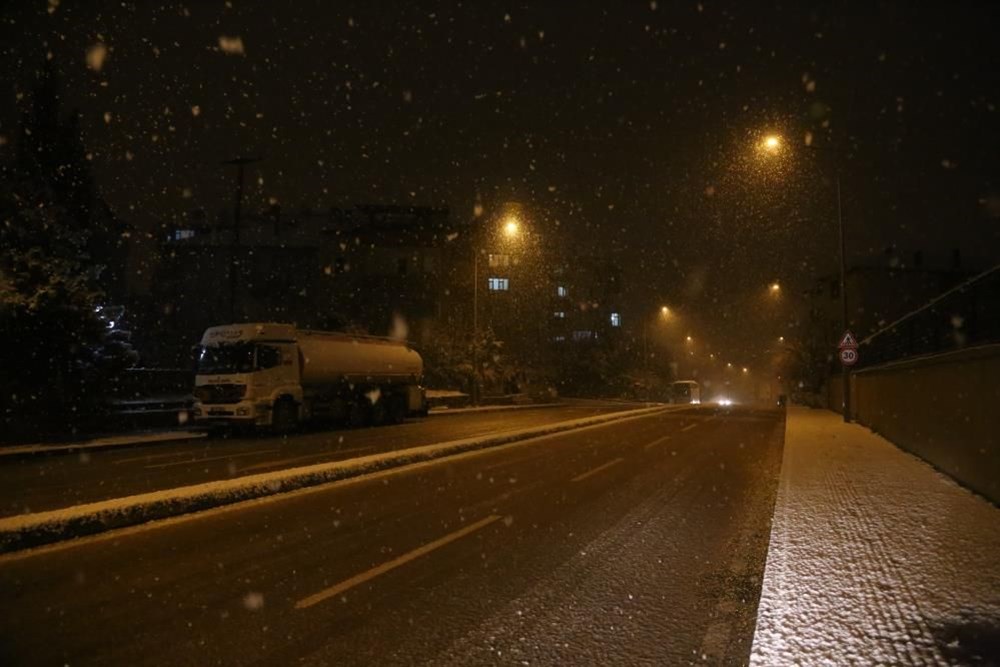 Yurtta kar yağışı (İzmir'in yüksek kesimlerinde kar yağışı etkili oluyor) - 20