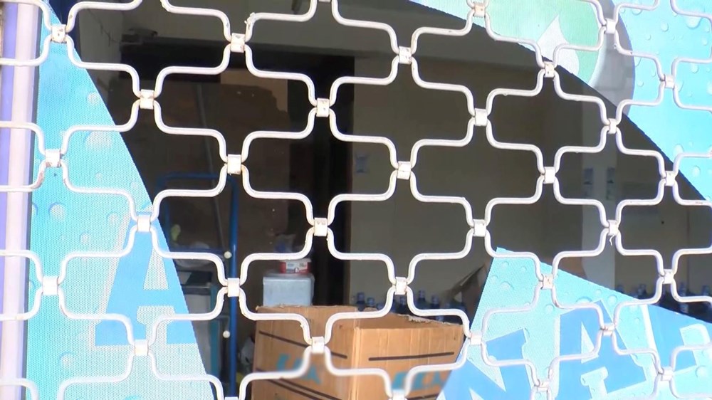 Bağcılar’da sucu dükkanındaki ses yalıtımlı odada cinsel
istismar dehşeti: “Öyle şeytanmış ki kimseye yüzünü göstermemiş” - 3