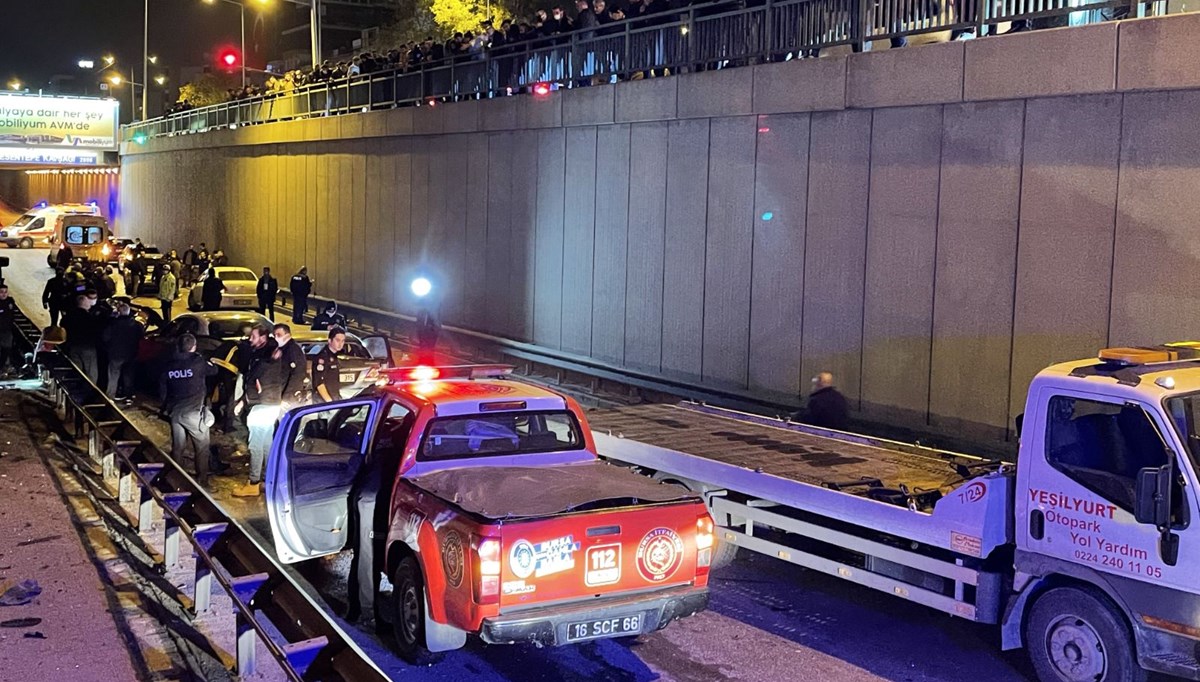 Bursa'da 7 araç birbirine girdi: 1'i ağır 10 yaralı