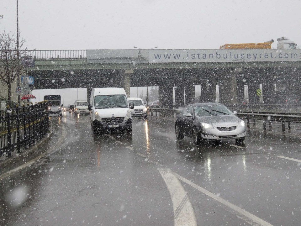 İstanbul'da kar yağışı başladı - 3