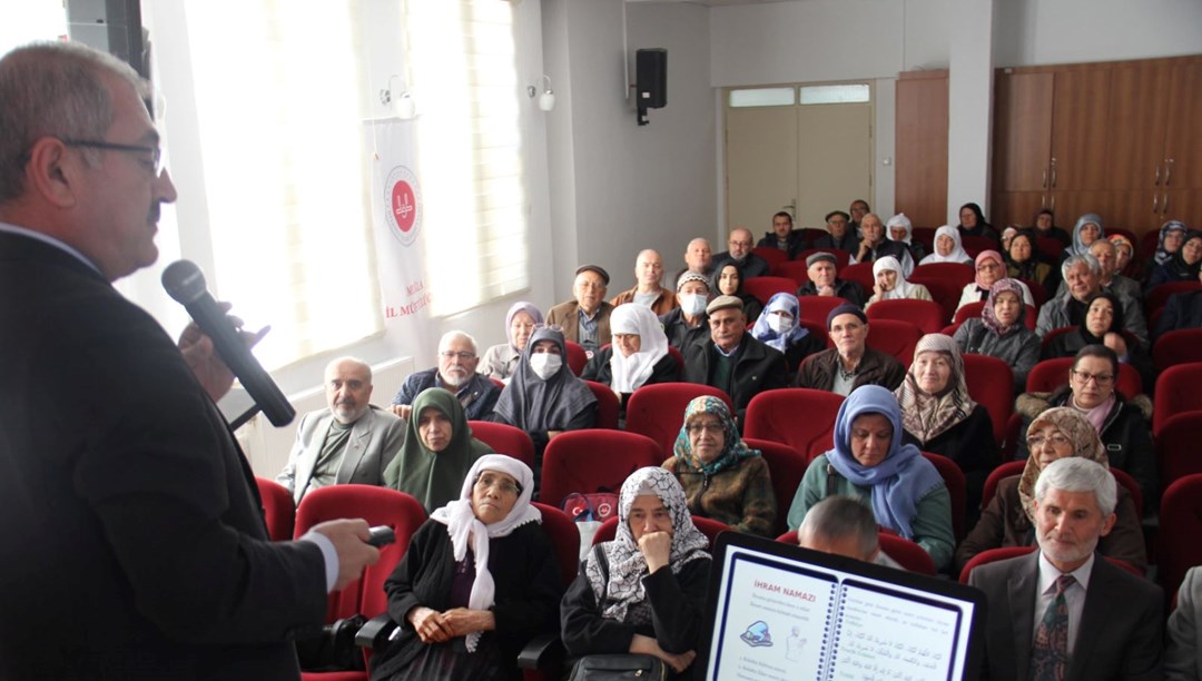Hacı adaylarına eğitim semineri