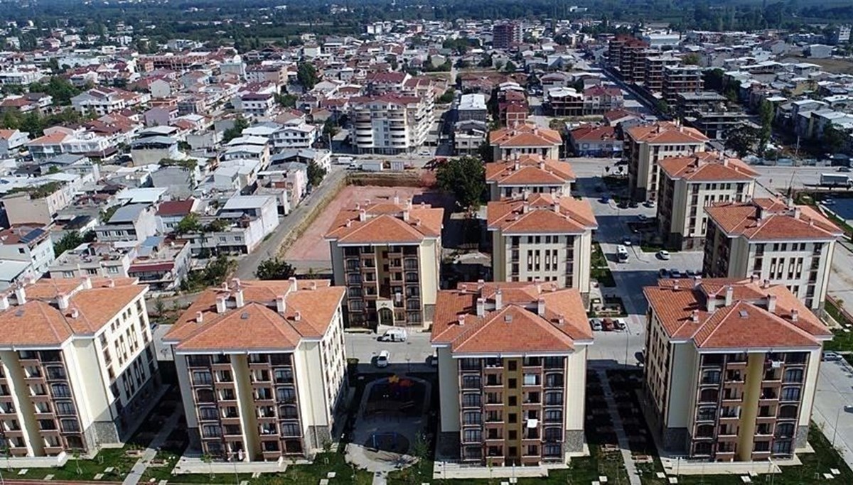 Türkiye'de yerleşik her 2 yabancıdan biri kendi evinde oturuyor