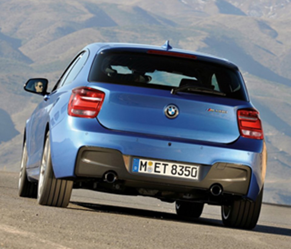 BMW’nin ilk benzinli M Performance modeli - 1