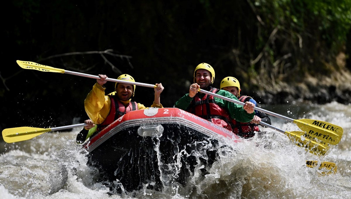 Düzce'de rafting tesislerinde yoğunluk