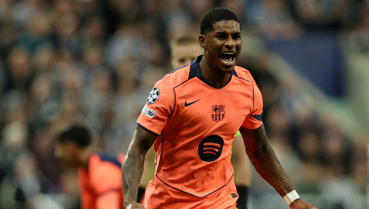 Marcus Rashford Barcelona'da mutlu