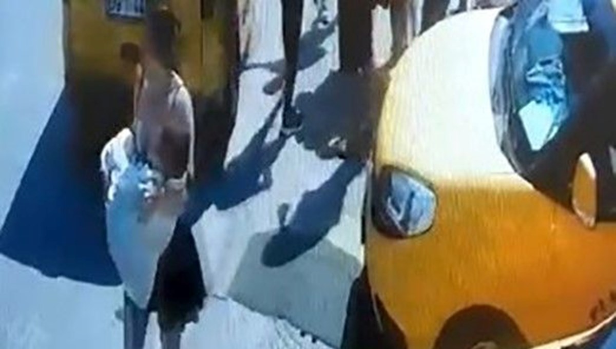 Kuşadası’nda epilepsi nöbeti geçiren çocuğun ailesinden “ıslak diye taksiye alınmadı” iddiası Kuşadası’nda epilepsi nöbeti geçiren çocuğun ailesinden “ıslak diye taksiye alınmadı” iddiası