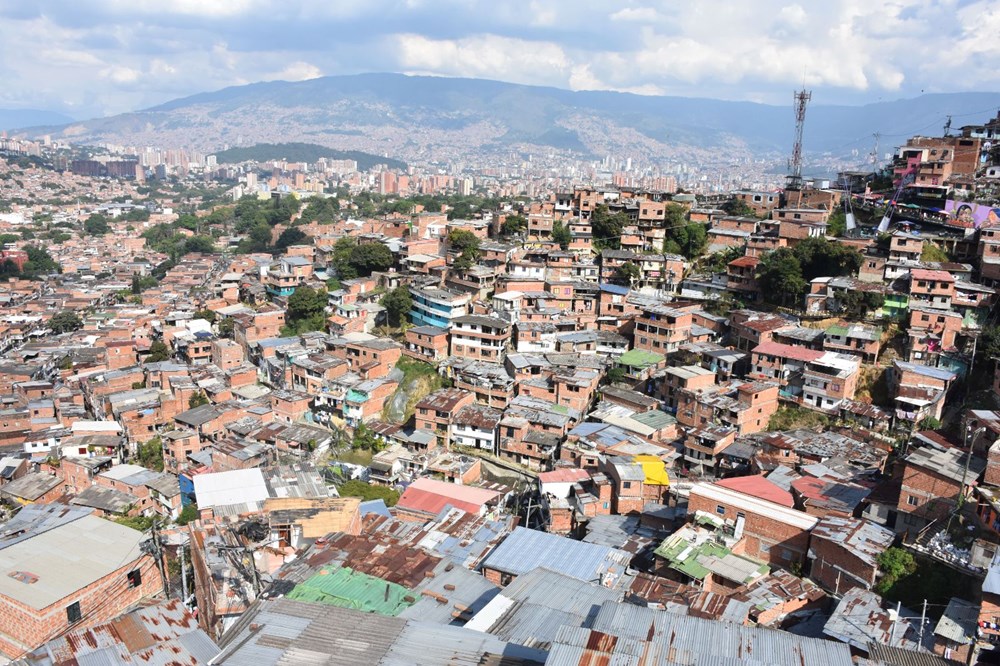 Kolombiya'nın tehlikeli bölgesi Comuna 13 çetelerden arındıktan sonra cazibe merkezi oldu - 5