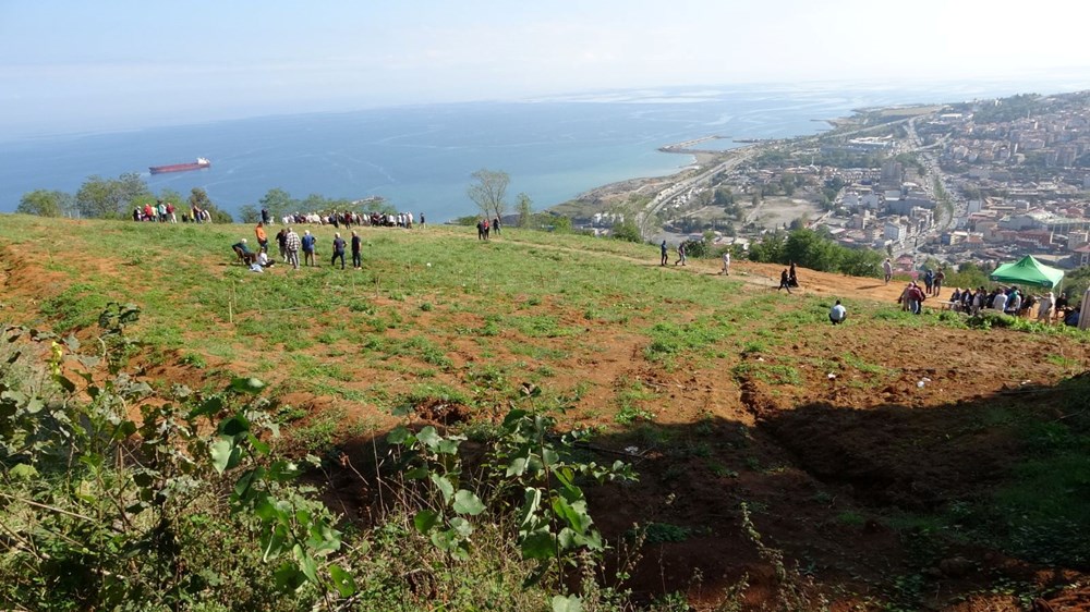 Deniz manzaralı mezar için birbirine girdiler: Bir kişi hastanelik oldu - 2