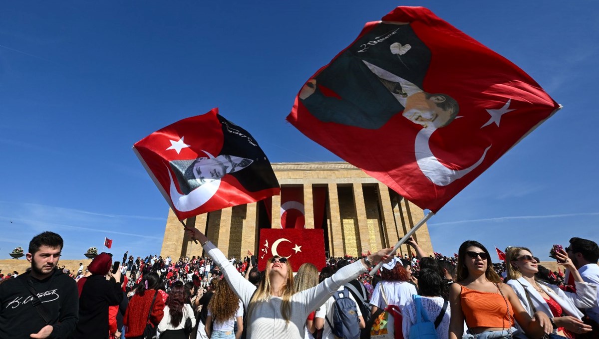 Cumhuriyet’in 100’üncü yılında Anıtkabir’de rekor