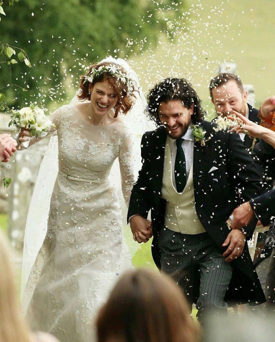 Kit Harington ve Rose Leslie dünya evine girdi - 1