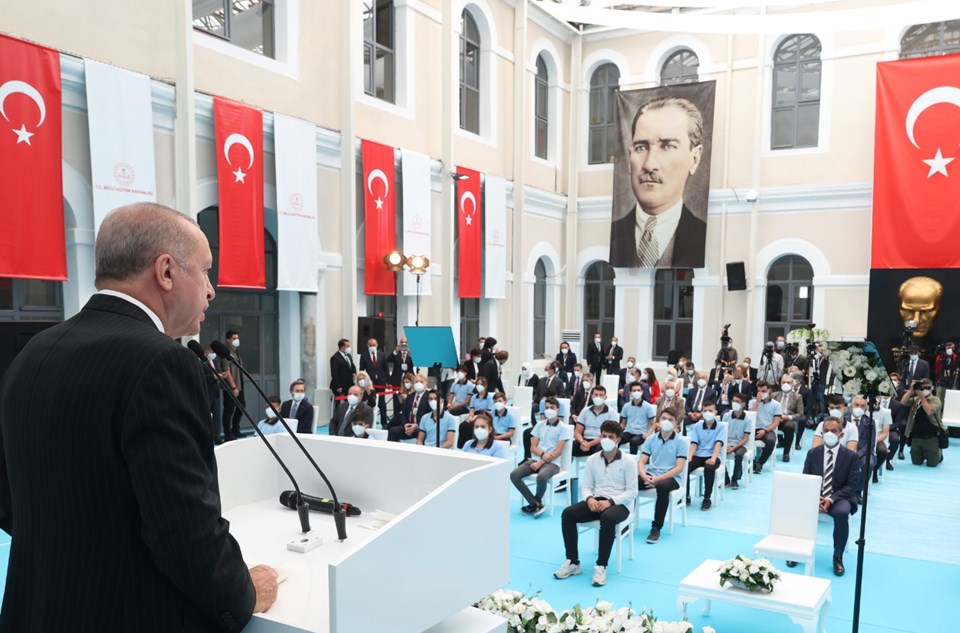 Cumhurbaşkanı Erdoğan’dan yüz yüze eğitim açıklaması - 1