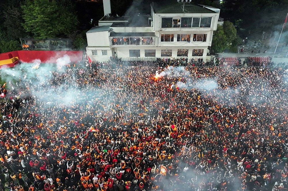 Florya'da şampiyonluk kutlaması: Icardi Ali Koç forması giydi - 2