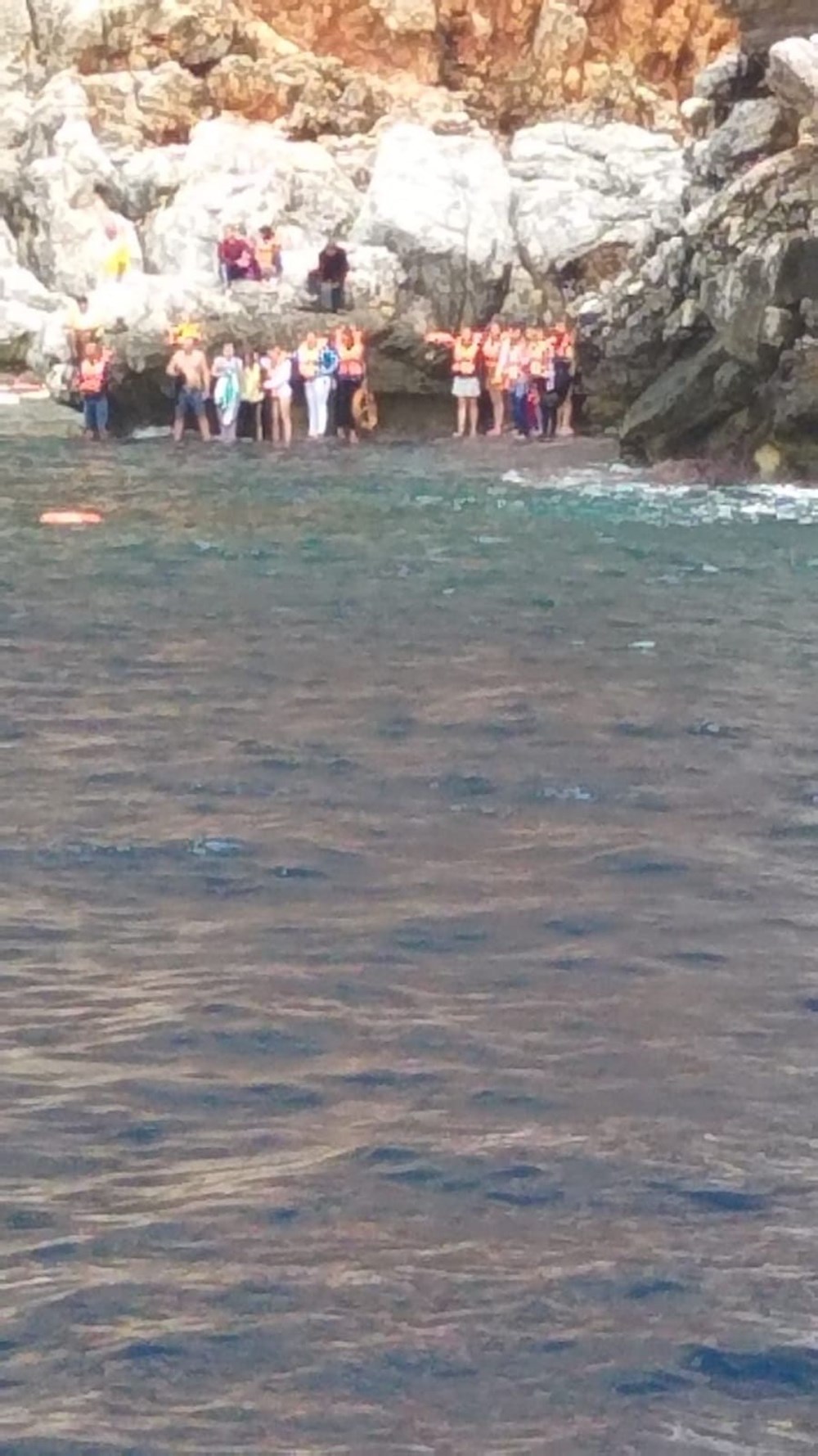 Antalya'da tur teknesi battı: 1 ölü - 6